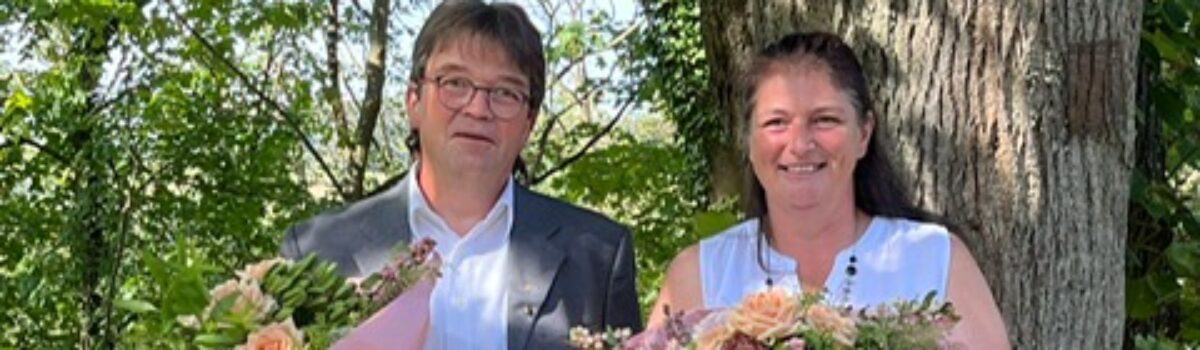 Verleihung des goldenen Kronenkreuzes der Diakonie an Nicole Walther und Oliver Saynisch